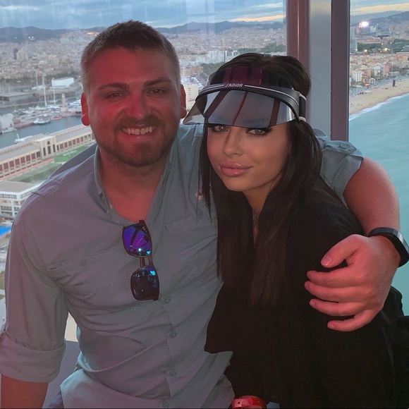 Hello, meet your posher - Picture 4 of 4